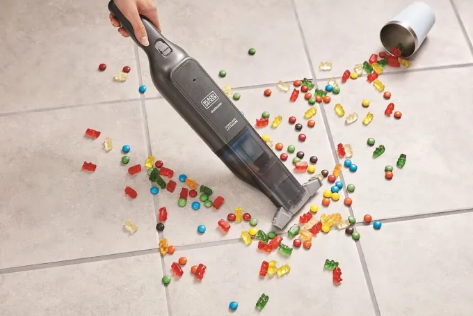 Black & Decker HLVC320B11-QW aspirapolvere senza filo Titanio Senza sacchetto