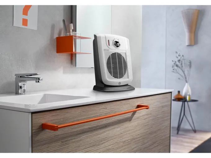 Caldobagno DeLonghi HBC 3030 Stufetta con elettroventola Bianco 2000 W Per stanze fino a (m³) 60