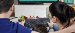 Logitech K400 Plus Tastiera Wireless