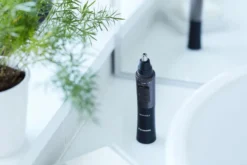 PANASONIC - ER-GN33-H301 Rasoio di Precisione multifunzione per naso, orecchie e sopracciglia, Lavabile - Nero